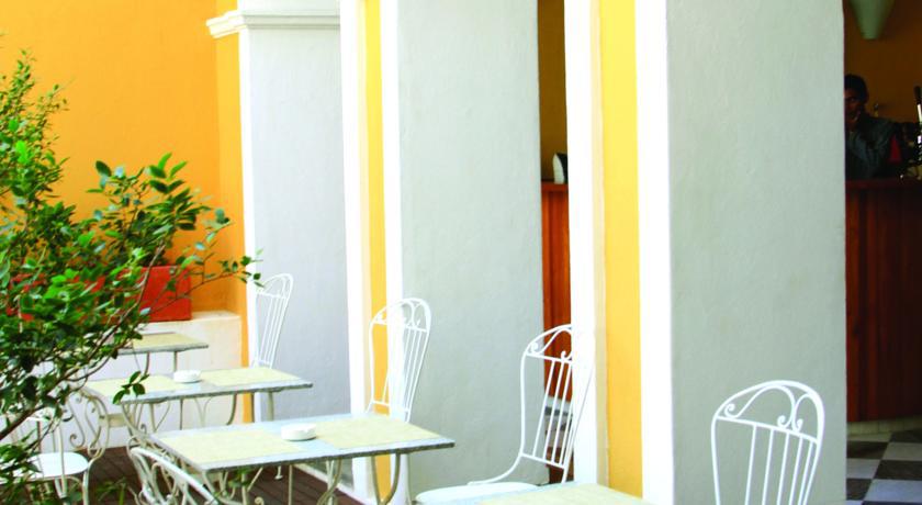 Palais De Mahe - A Cgh Earth Experience Hotel Pondicherry Bagian luar foto