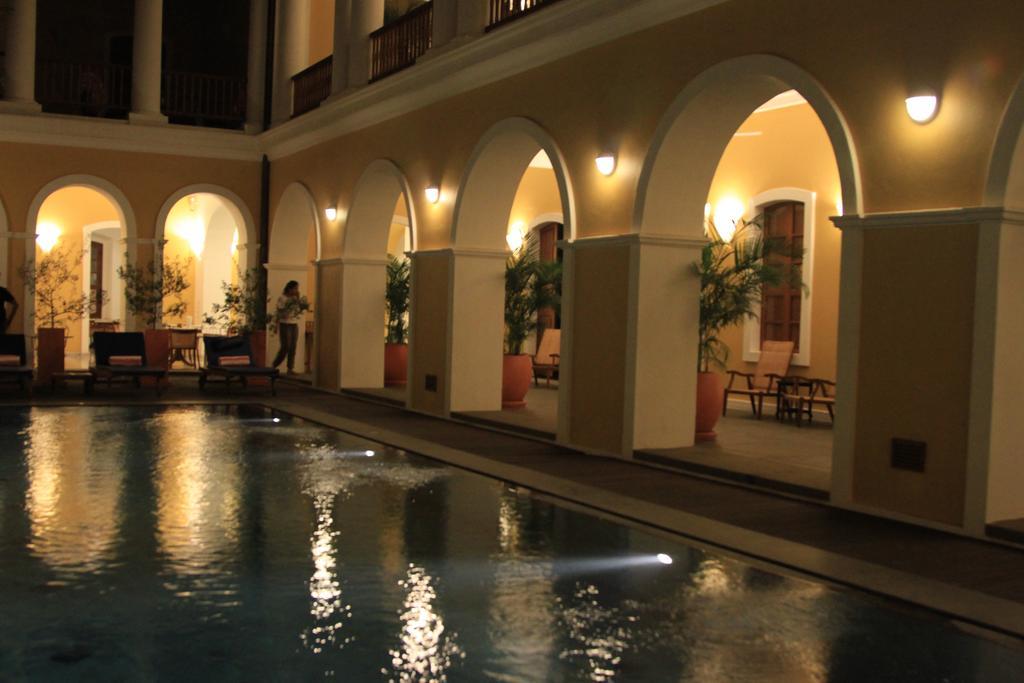 Palais De Mahe - A Cgh Earth Experience Hotel Pondicherry Bagian luar foto
