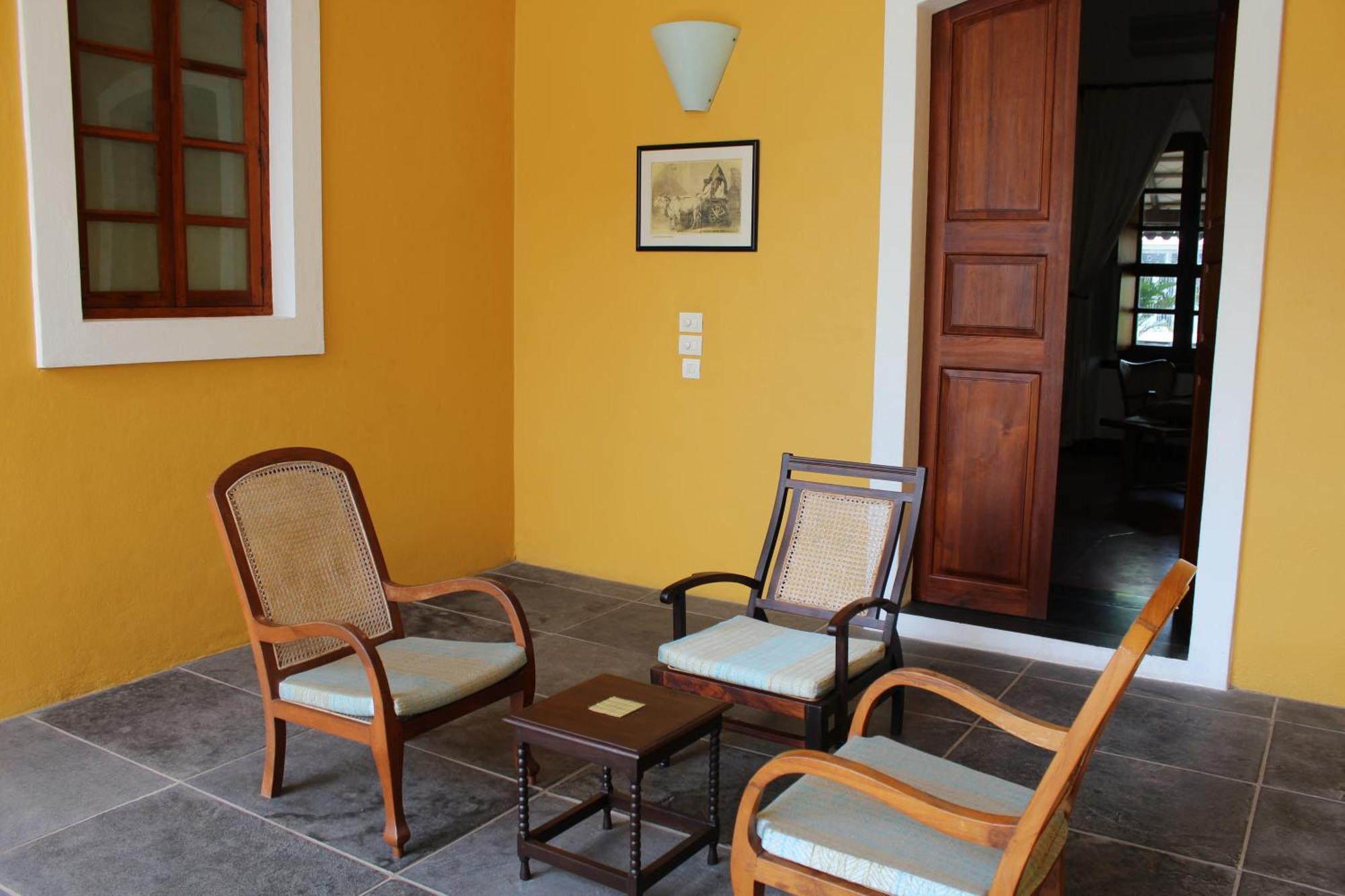 Palais De Mahe - A Cgh Earth Experience Hotel Pondicherry Bagian luar foto