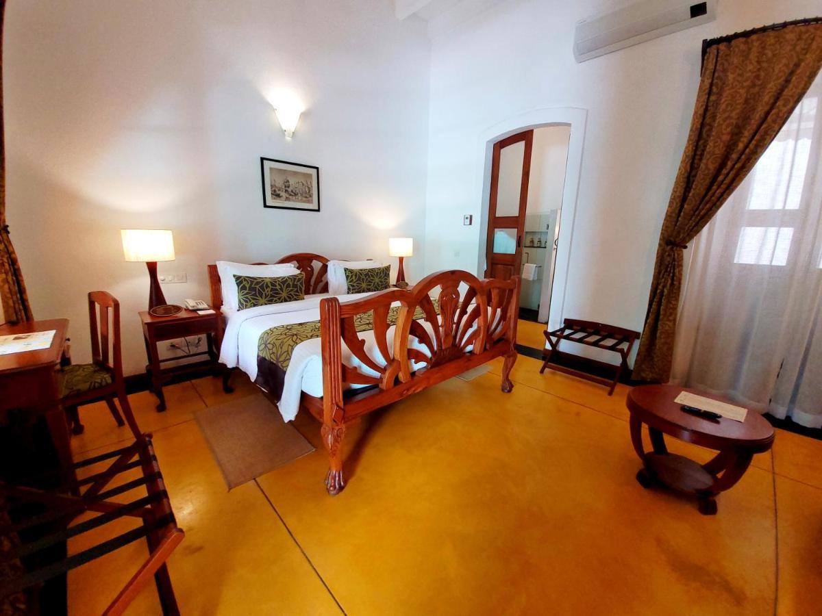 Palais De Mahe - A Cgh Earth Experience Hotel Pondicherry Bagian luar foto