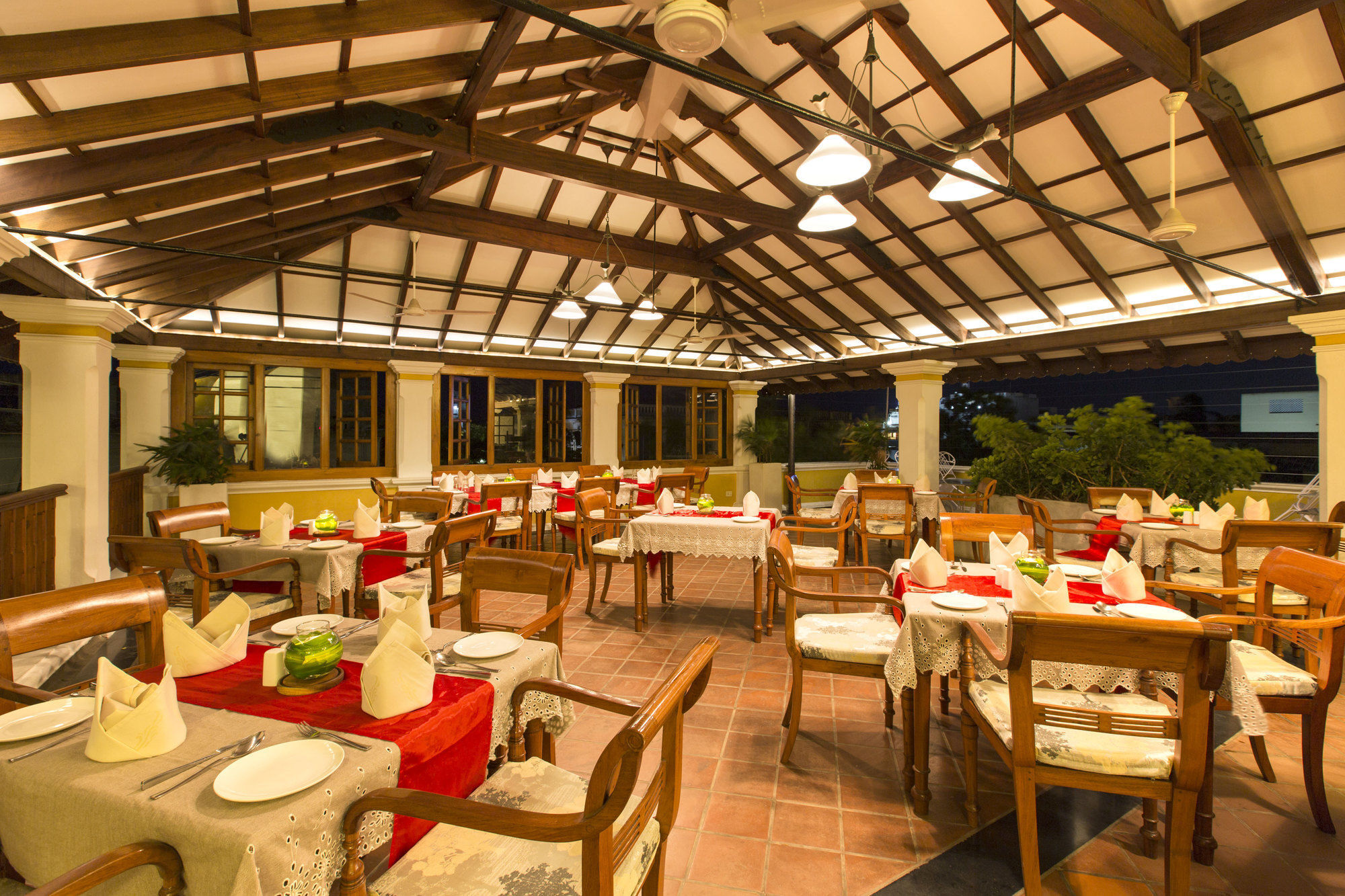 Palais De Mahe - A Cgh Earth Experience Hotel Pondicherry Bagian luar foto