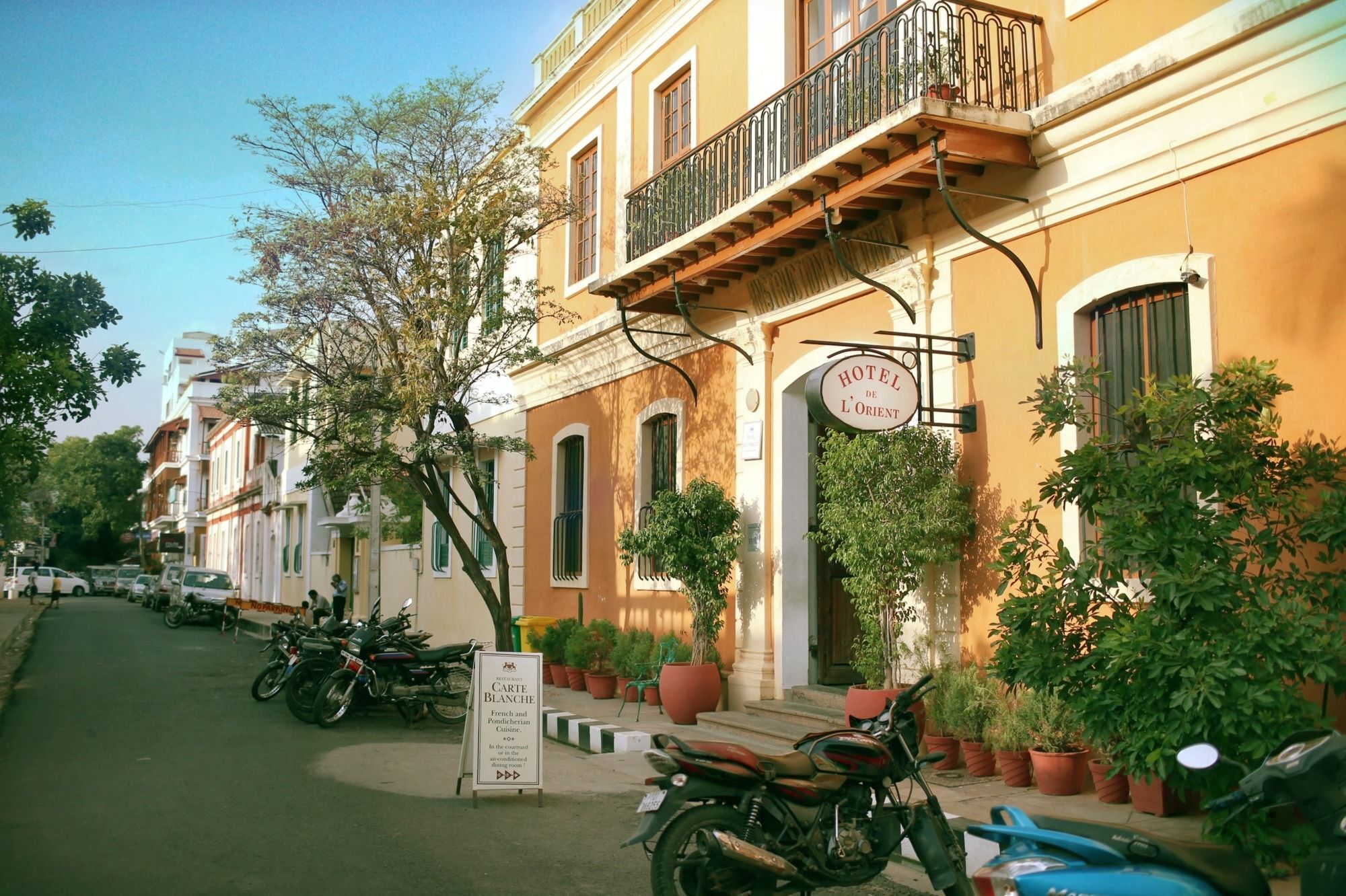 Palais De Mahe - A Cgh Earth Experience Hotel Pondicherry Bagian luar foto