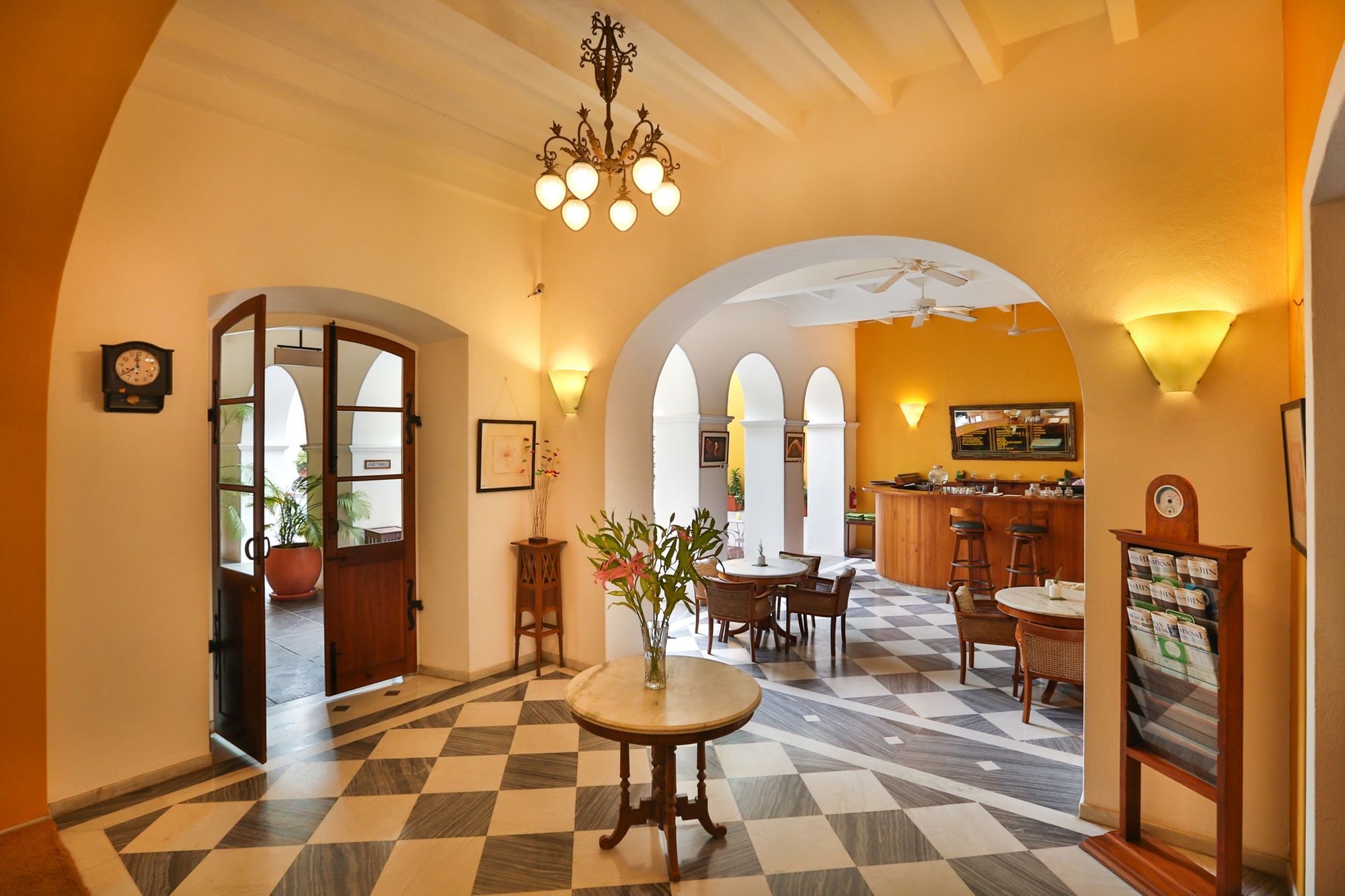 Palais De Mahe - A Cgh Earth Experience Hotel Pondicherry Bagian luar foto