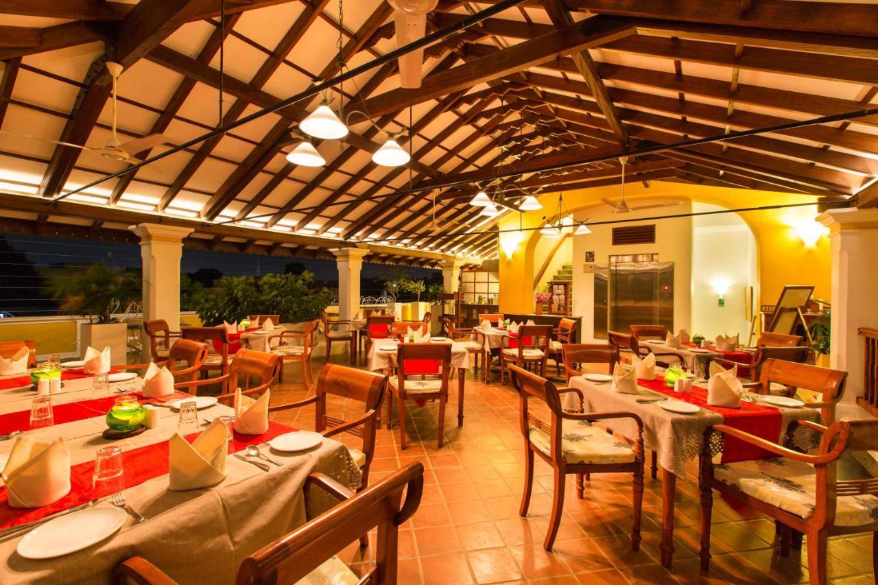Palais De Mahe - A Cgh Earth Experience Hotel Pondicherry Bagian luar foto
